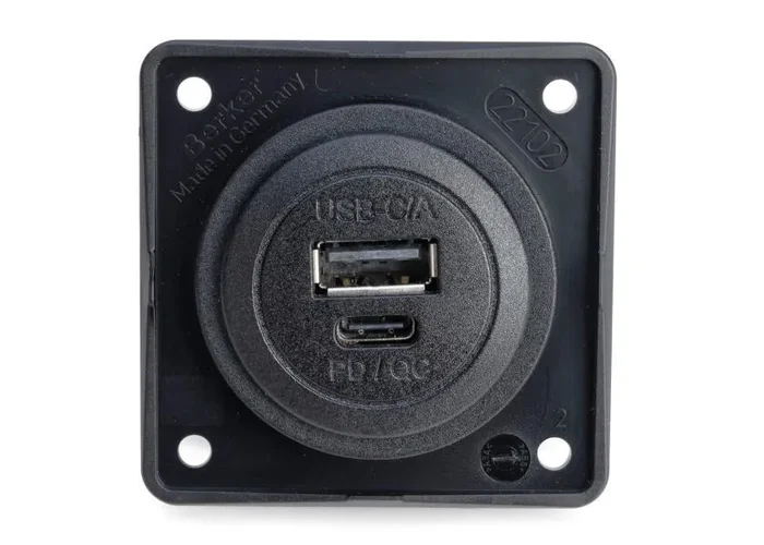 Double USB Socket / 1x USB-A / 1x USB-C / black