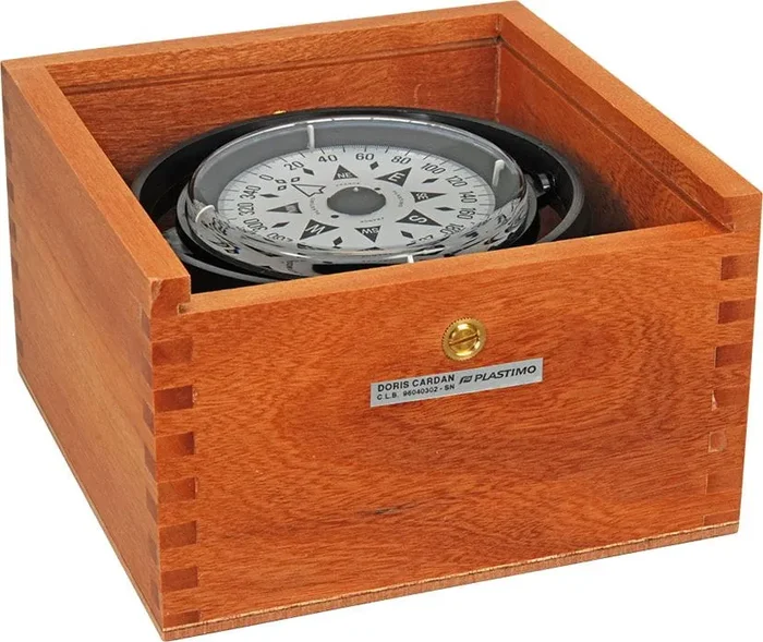 PLASTIMO DORIS Flat compass in wooden box