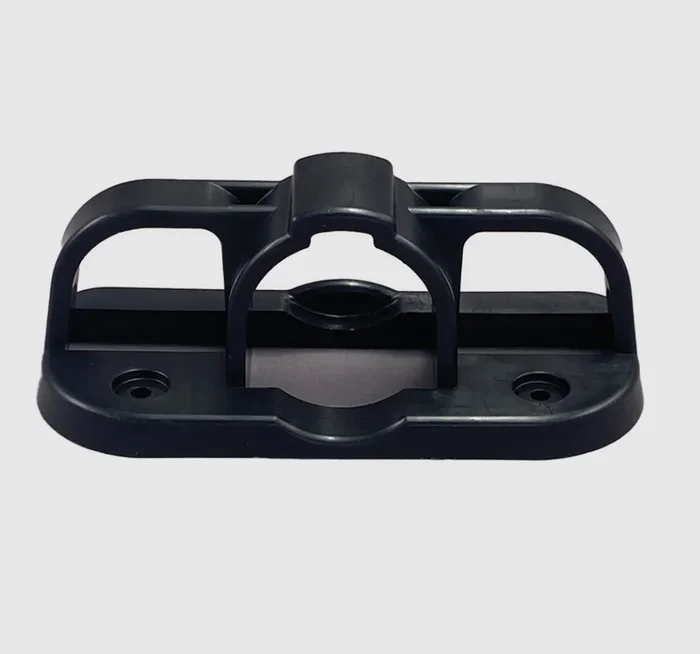 TOW PLUG & CHAIN HOLDER