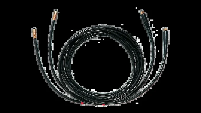 TWO FLEXIBLE HOSES 7FT